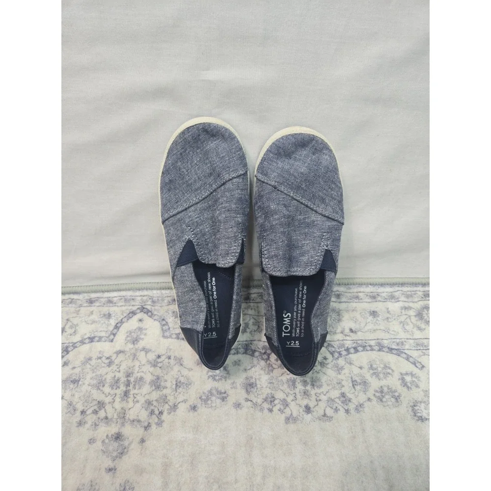 TOMS Boys Y‎ 2.5 Youth Boat Low Top Shoe Slip On Sneaker Canvas Blue Chambray